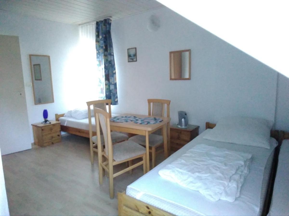 Dom Pod Sosnami Bed & Breakfast Mielno  Exterior foto