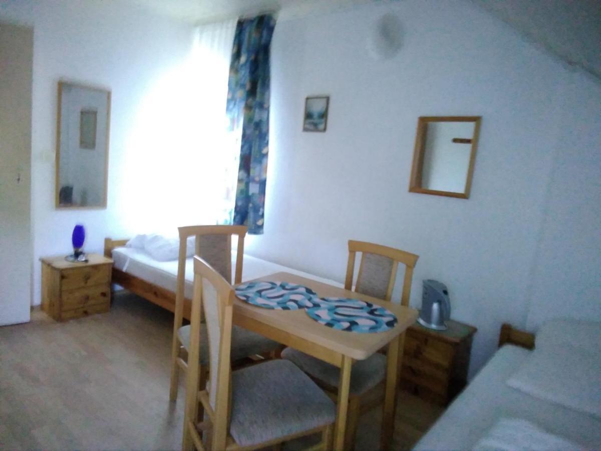 Dom Pod Sosnami Bed & Breakfast Mielno  Exterior foto